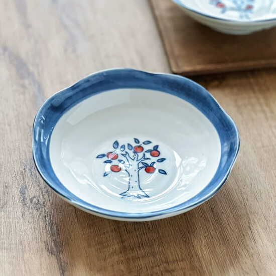 Fresh and cute hand-painted underglaze ceramic dinner plate