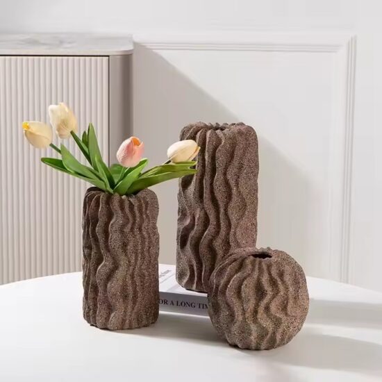 Custom Creative Home Decor Ceramic Vase with Modern Artistic Design