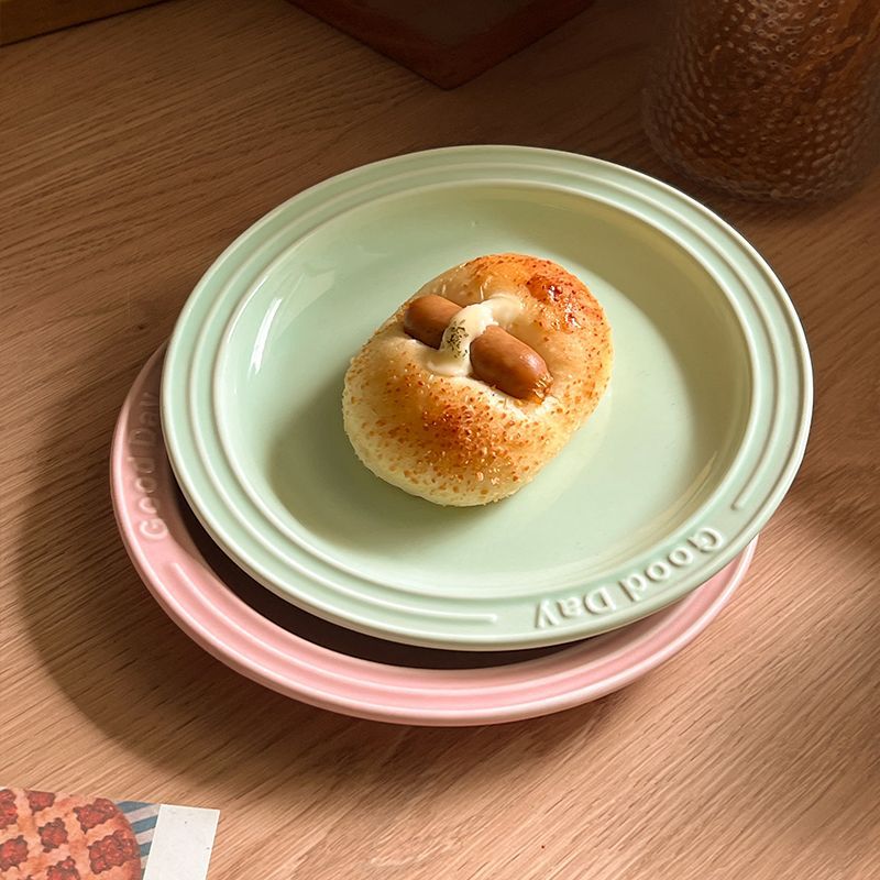 Cream embossed ceramic dessert and breakfast plate with letter design
