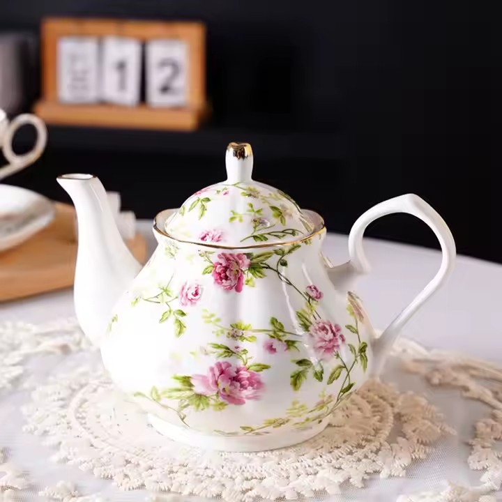 Luxury Chinese floral ceramic teapot with elegant modern design