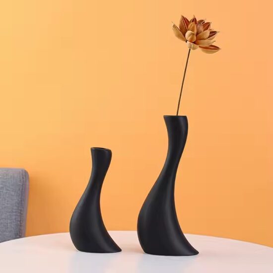 Minimalist Modern Ceramic Vase for Dried Flower Arrangements