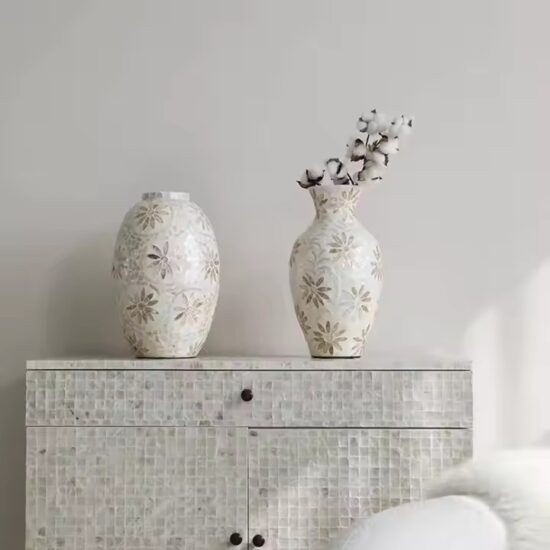 Modern Desktop Decorative Ceramic Vase for Tabletop Decoration
