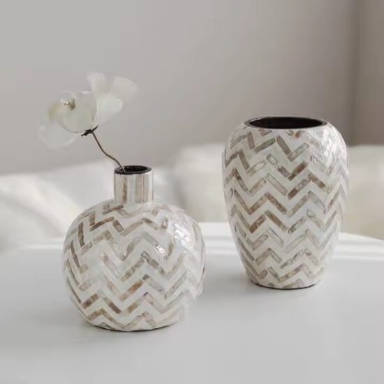 Modern Desktop Decorative Ceramic Vase for Tabletop Decoration