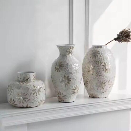 Modern Desktop Decorative Ceramic Vase for Tabletop Decoration