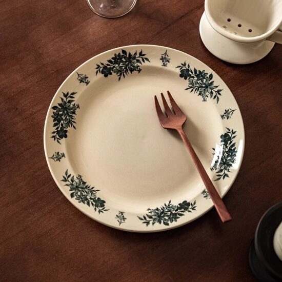 High-end Chinese floral ceramic plate for home or restaurant use