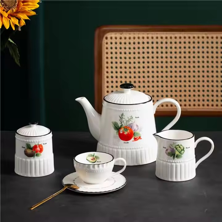 Custom Classic Luxury Ceramic Tea Set with Gift Packaging