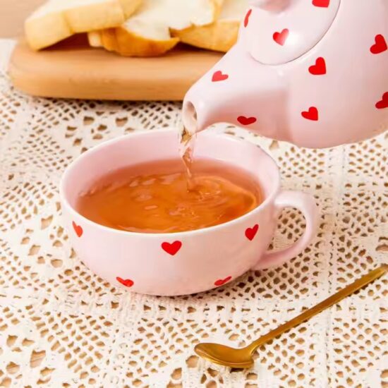 Modern Cute Ceramic Teapot with Luxurious Glossy Finish for Tea Lovers

