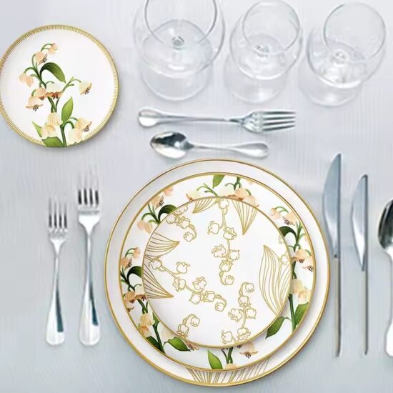 High-end porcelain plate with elegant design for dining and tableware supply
