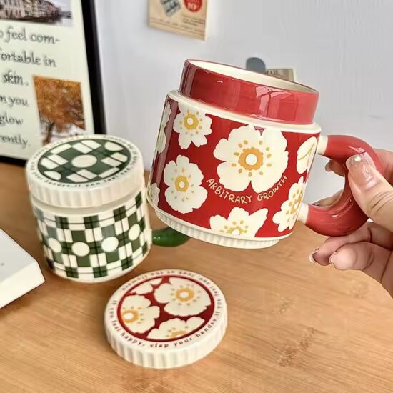 Vintage cream style ceramic mug with lid and elegant design