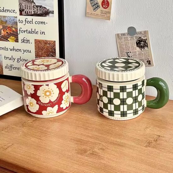 Vintage cream style ceramic mug with lid and elegant design