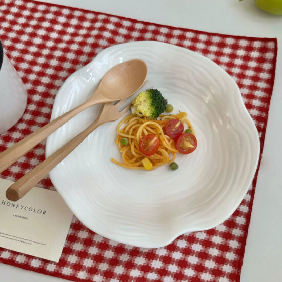 Nordic scalloped ceramic soup plate with irregular shape