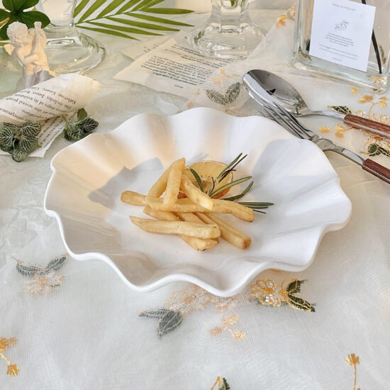 Nordic scalloped ceramic soup plate with irregular shape