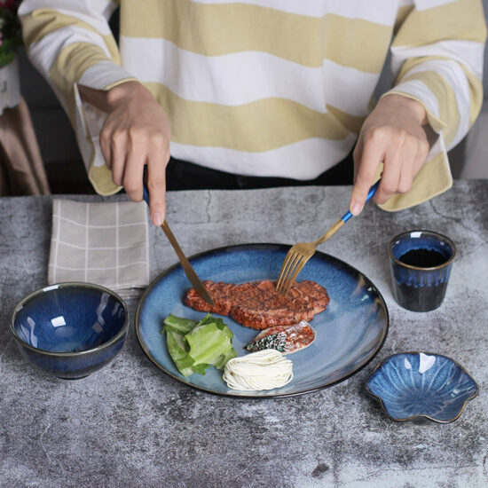 Japanese round ceramic steak plate for restaurant dining