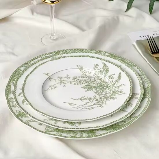 Simple European ceramic dinner plate for home use