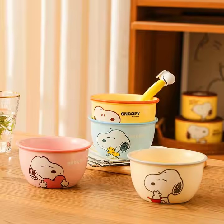 Classic cartoon ceramic bowl with modern design, suitable for everyday home use