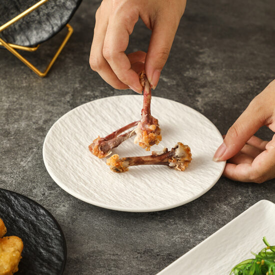 High-quality stone-textured ceramic bone plate for elegant table settings