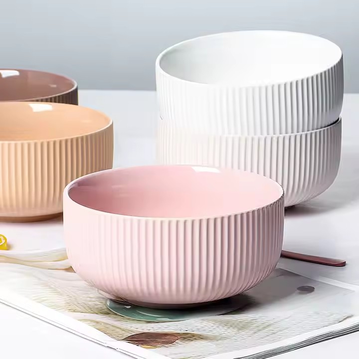 Colorful home ceramic rice bowls with modern design for daily use