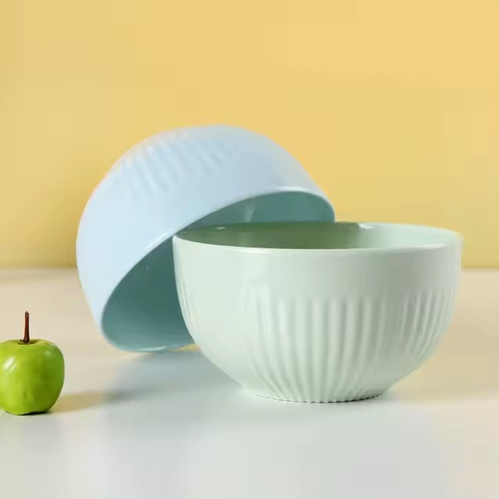 Colorful home ceramic rice bowls with modern design for daily use